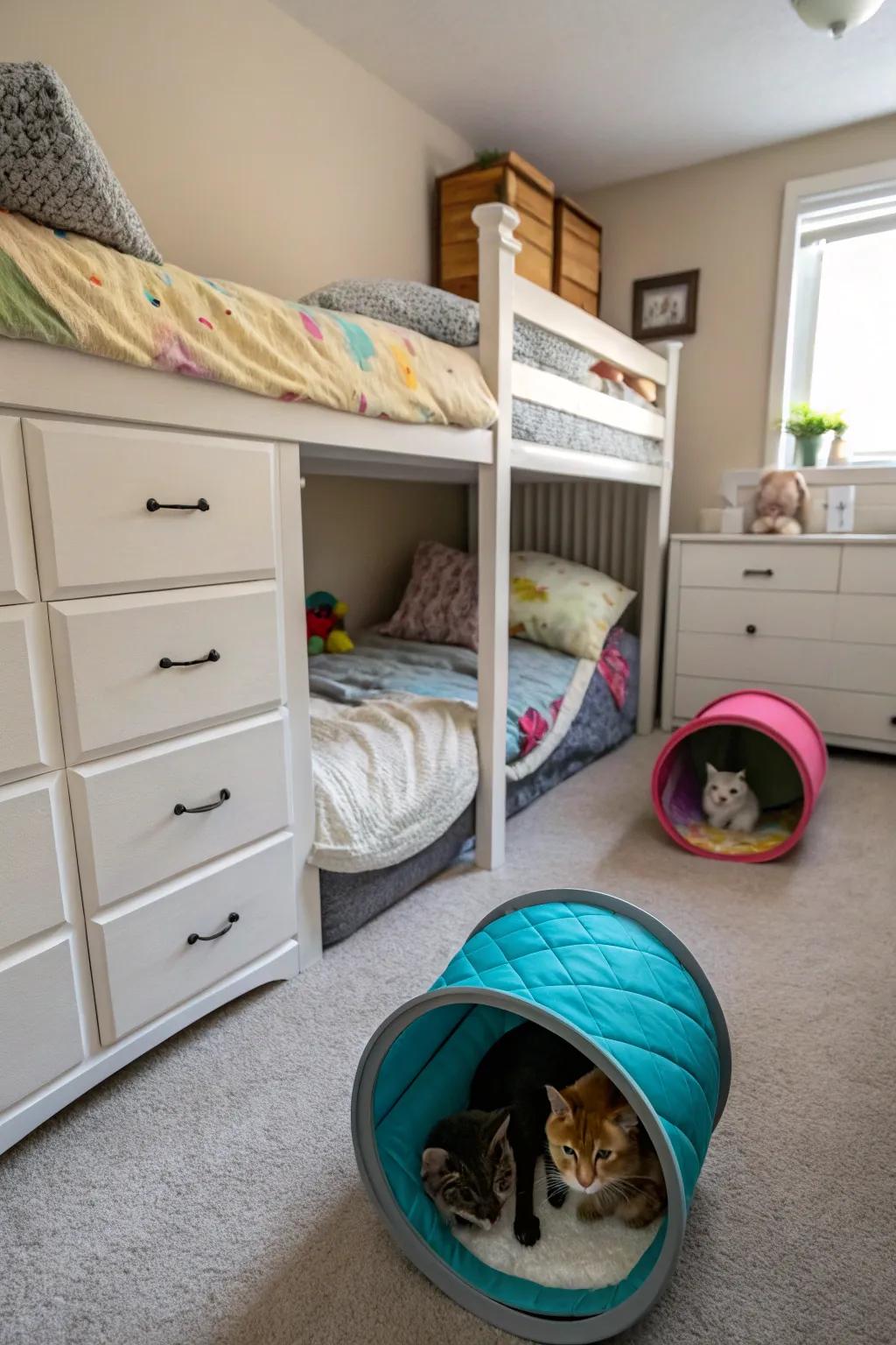 Efficacious utilization of expanse beneath the bed.